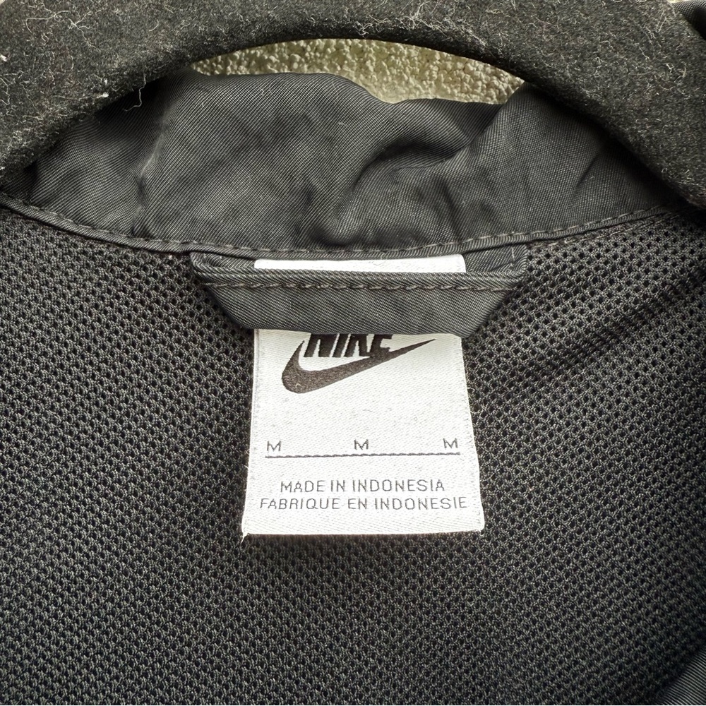 NIKE Woven Field Jacket women’s Medium black sportswear essential - Picture 3 of 10